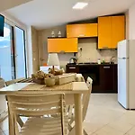 Sanlorenzobeach, Frontemare, Veranda Sleeps 4 *