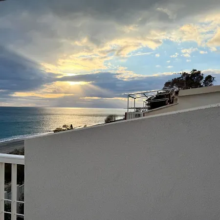 San Lorenzo Beachfront Appartamento Con Veranda Vista Mare 4 Posti *