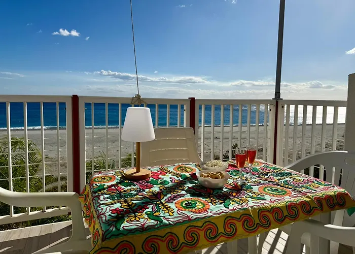 Sanlorenzobeach, Frontemare, Veranda Sleeps 4 Marina di San Lorenzo