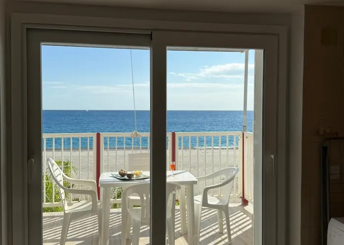 Sanlorenzobeach, Frontemare, Veranda Sleeps 4 * Marina di San Lorenzo